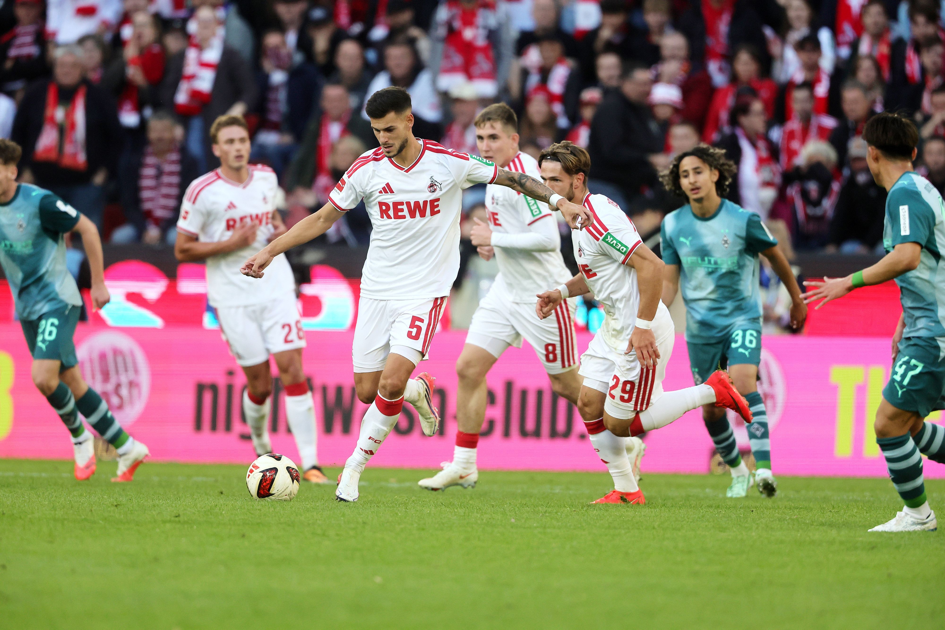 Tom Krauß für den 1. FC Köln am Ball