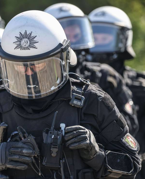 An einer Gesamtschule in Wuppertal ist Amokalarm ausgelöst worden. (Symbolbild)