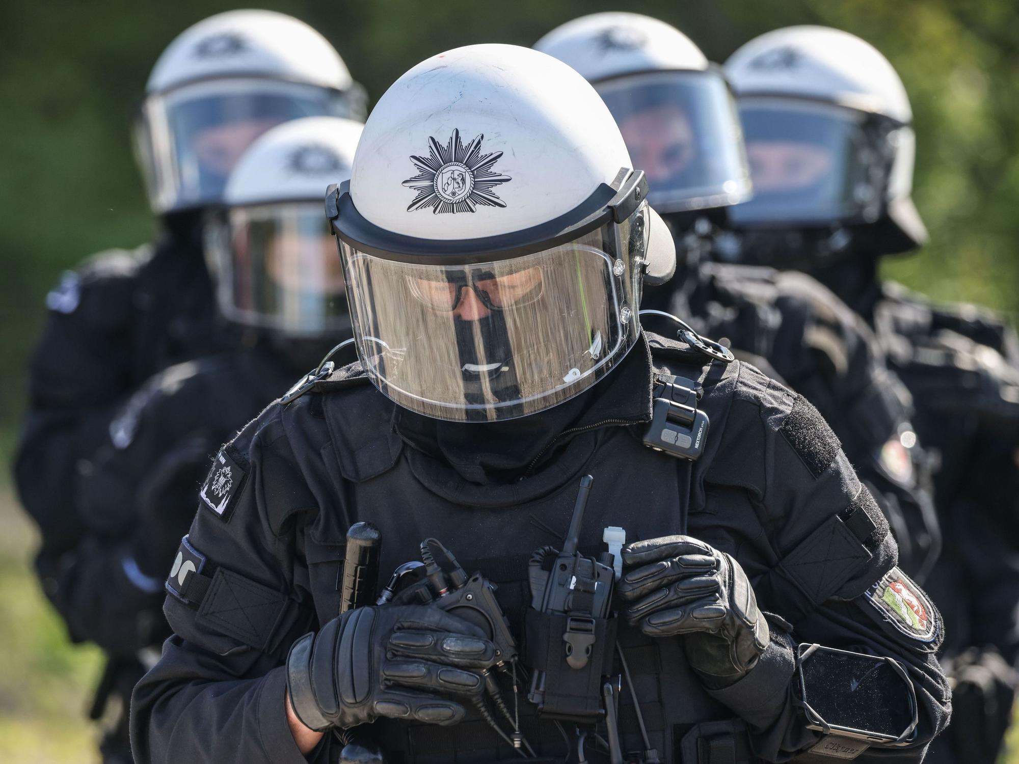 An einer Gesamtschule in Wuppertal ist Amokalarm ausgelöst worden. (Symbolbild)