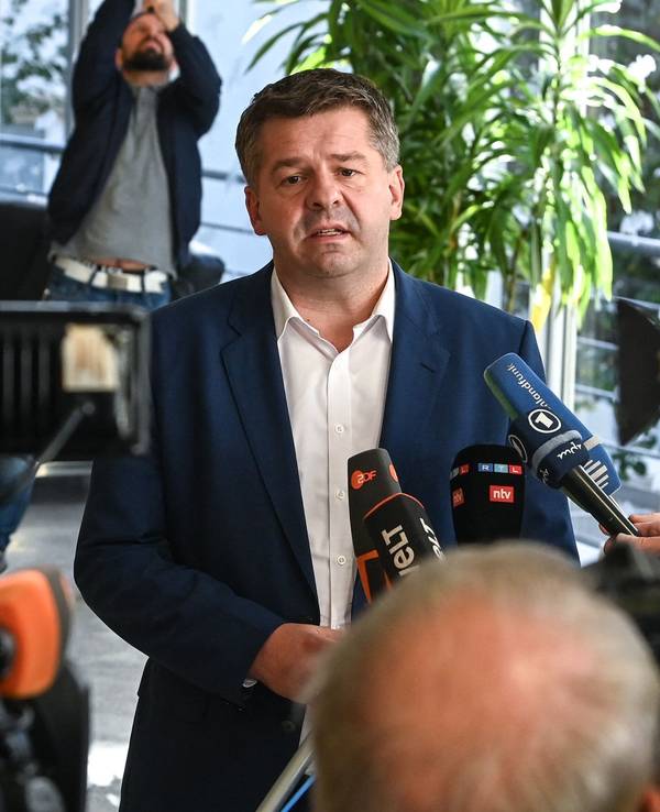 Sven Schulze, CDU-Fraktionsvorsitzender und Ministerpräsident von Sachsen-Anhalt, nach der Fraktionsversammlung der CDU‑Landtagsfraktion.
