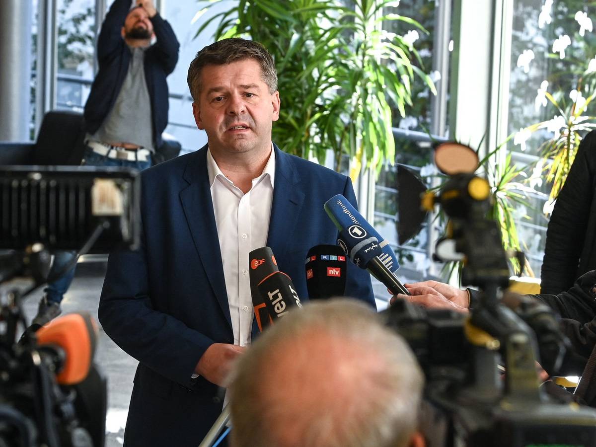 Sven Schulze, CDU-Fraktionsvorsitzender und Ministerpräsident von Sachsen-Anhalt, nach der Fraktionsversammlung der CDU‑Landtagsfraktion.