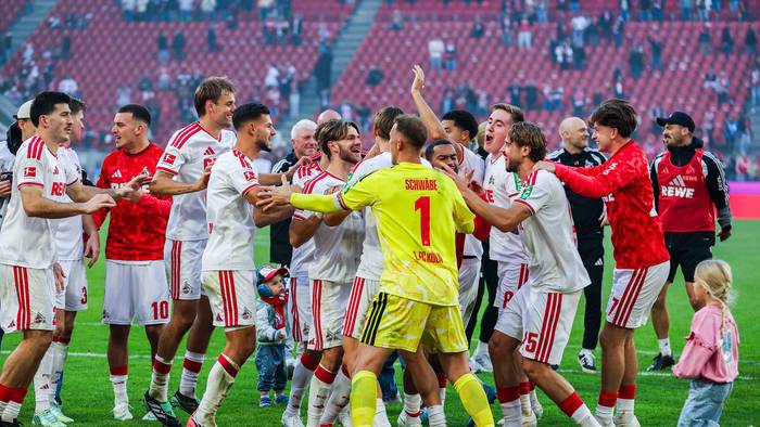 Die Spieler vom 1. FC Köln beim Jubeln nach dem Derby.