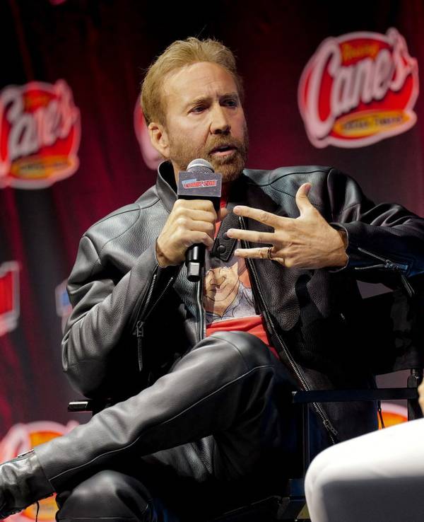 Nicolas Cage hat auf der „New York Comic Con“ über seine Zusammenarbeit mit Amazon für die Prime-Video-Serie „Spider-Noir“ gesprochen. (Bild: 2026 Getty Images/Craig Barritt)