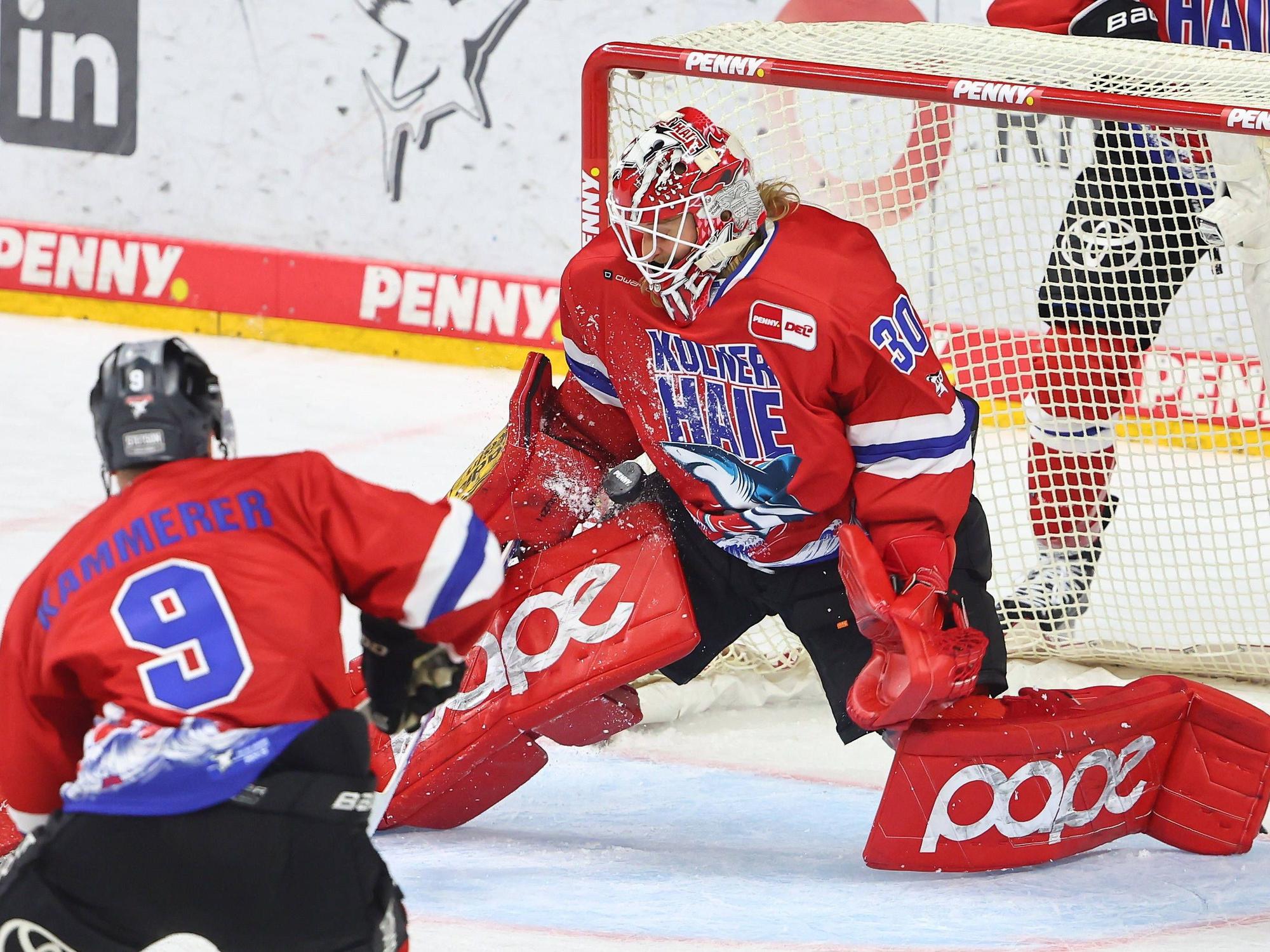 Mirko Pantkowski als Goalie der Kölner Haie.