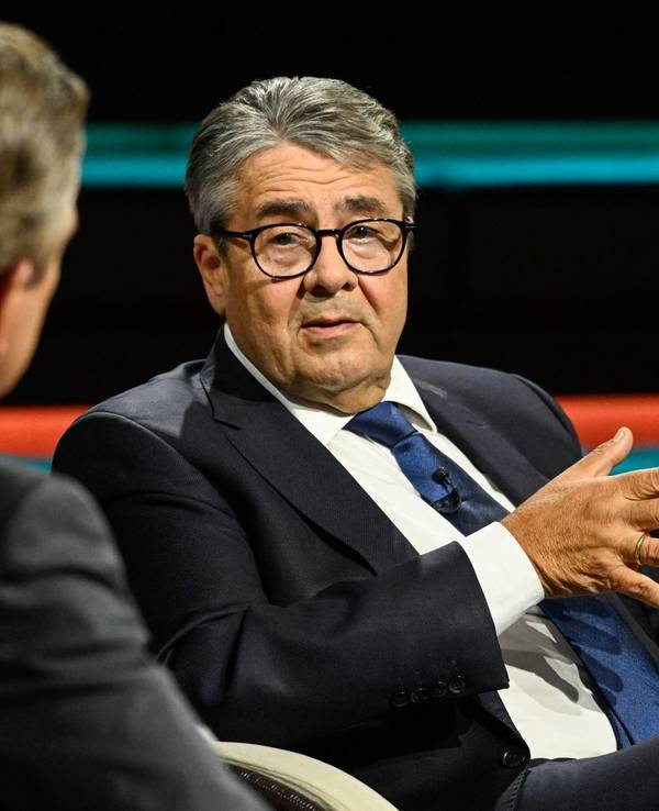 Im Gespräch mit Markus Lanz stärkte Sigmar Gabriel dem Bundeskanzler den Rücken und erklärte, dass die SPD vom Erfolg von Merz profitieren würde. (Bild: ZDF / Markus Hertrich)