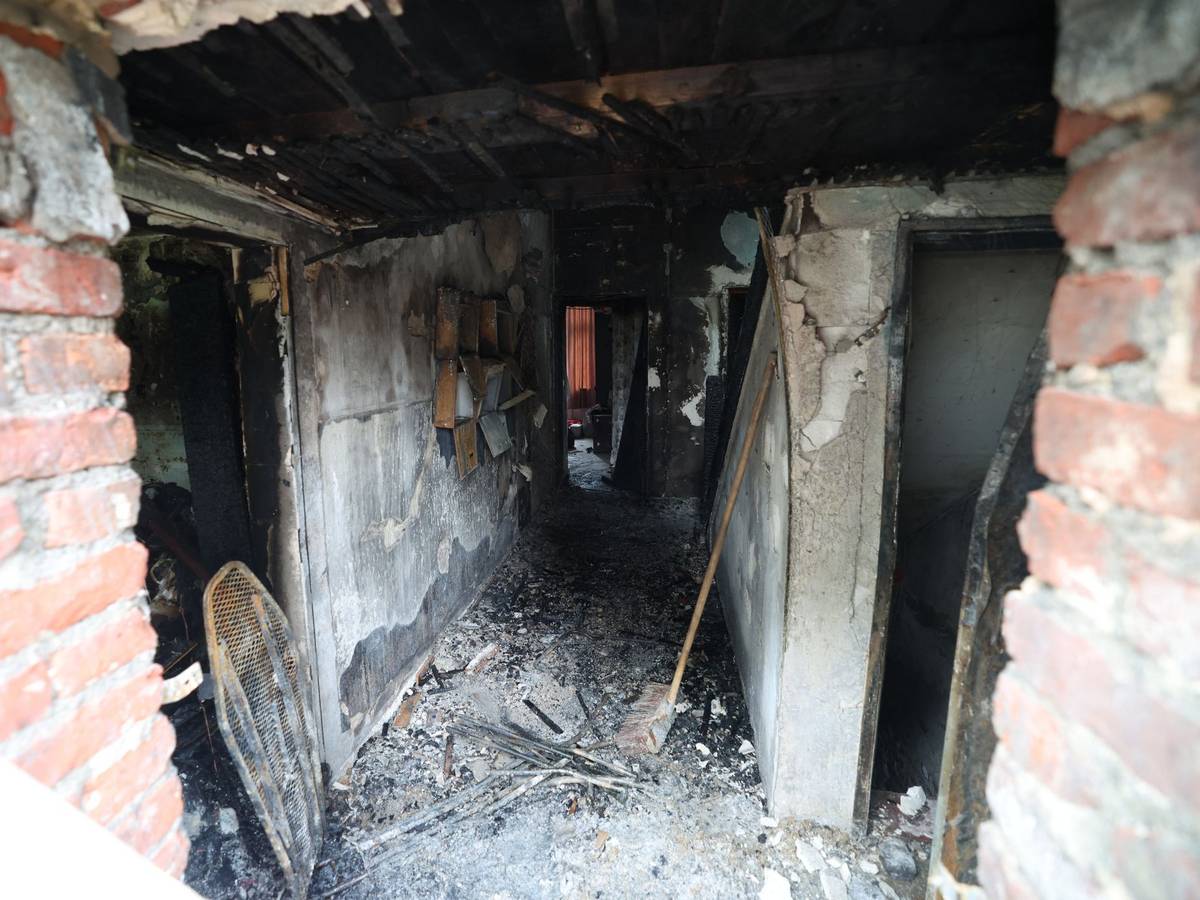 Eine ausgebrannte Wohnung nach einem Feuerinferno.
