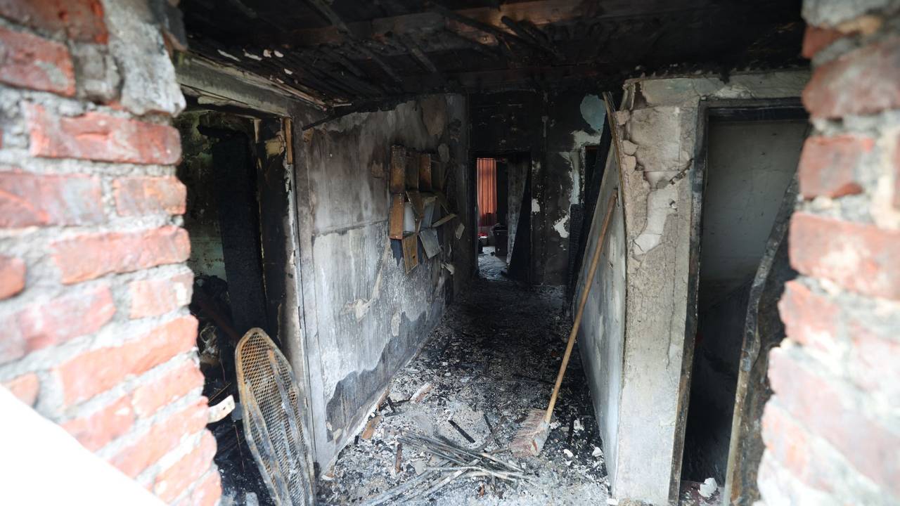 Eine ausgebrannte Wohnung nach einem Feuerinferno.