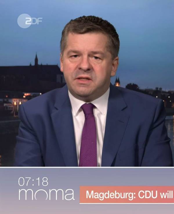 Mitri Sirin (rechts) sprach im ZDF-“Morgenmagazin“ mit Sachsen Anhalts Ministerpräsident Sven Schulze. (Bild: ZDF)