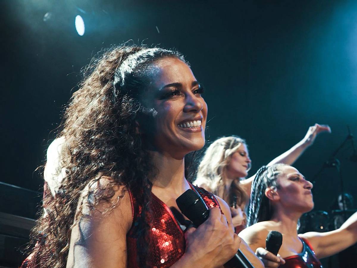 Nadja Benaissa (links) hat in der Doku „No Angels - Das sind wird“ über ihre Tochter sowie über ihre eigene schwere Kindheit gesprochen. (Bild: hr/ARD/MDR, Warner Bros. ITVP Deutschland GmbH)