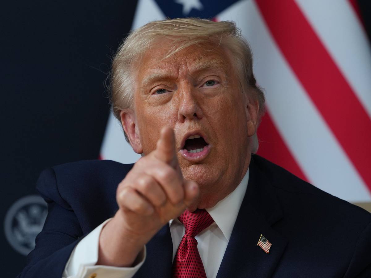 US-Präsident Donald Trump (Archivbild): Die USA erwägen nach CNN-Informationen den Einsatz ihrer größten nicht-atomaren Bombe gegen den Iran.