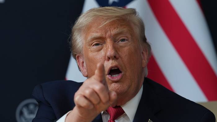 US-Präsident Donald Trump (Archivbild): Die USA erwägen nach CNN-Informationen den Einsatz ihrer größten nicht-atomaren Bombe gegen den Iran.