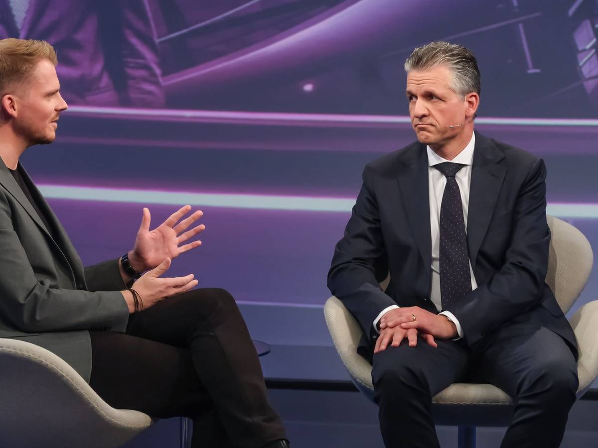 Tim Klüssendorf (links) und Thorsten Frei wollen die Koalition im Bund fortsetzen. Beim Thema Sachsen-Anhalt sind sie nicht einer Meinung. (Bild: WDR/Oliver Ziebe)