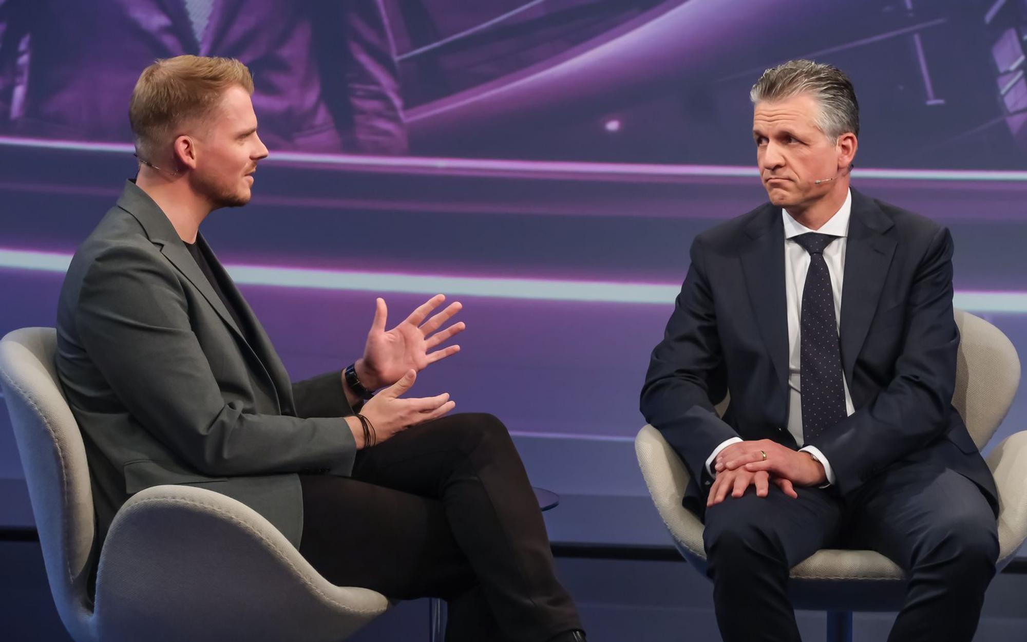 Tim Klüssendorf (links) und Thorsten Frei wollen die Koalition im Bund fortsetzen. Beim Thema Sachsen-Anhalt sind sie nicht einer Meinung. (Bild: WDR/Oliver Ziebe)
