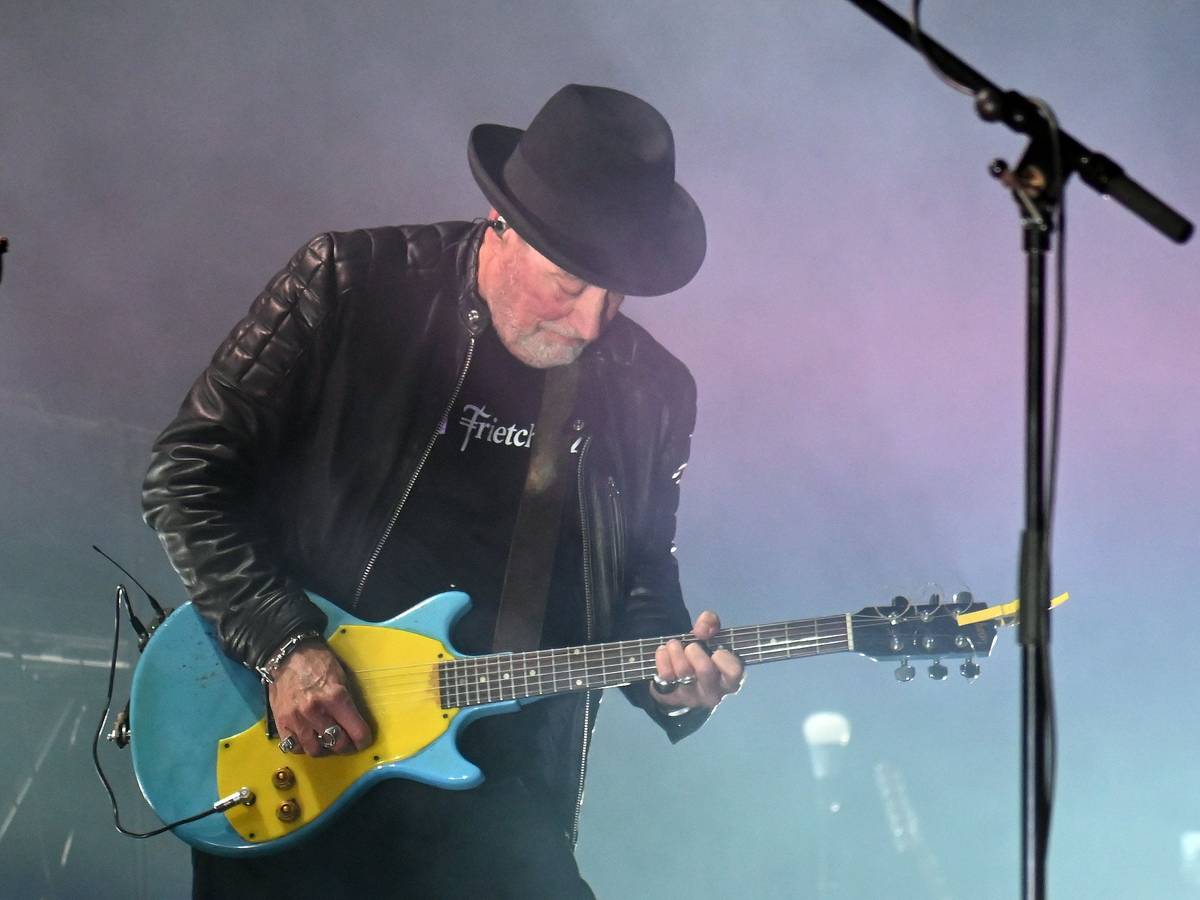 Die britische Rockgruppe Fischer-Z bei ihrem Konzert im Tanzbrunnen.