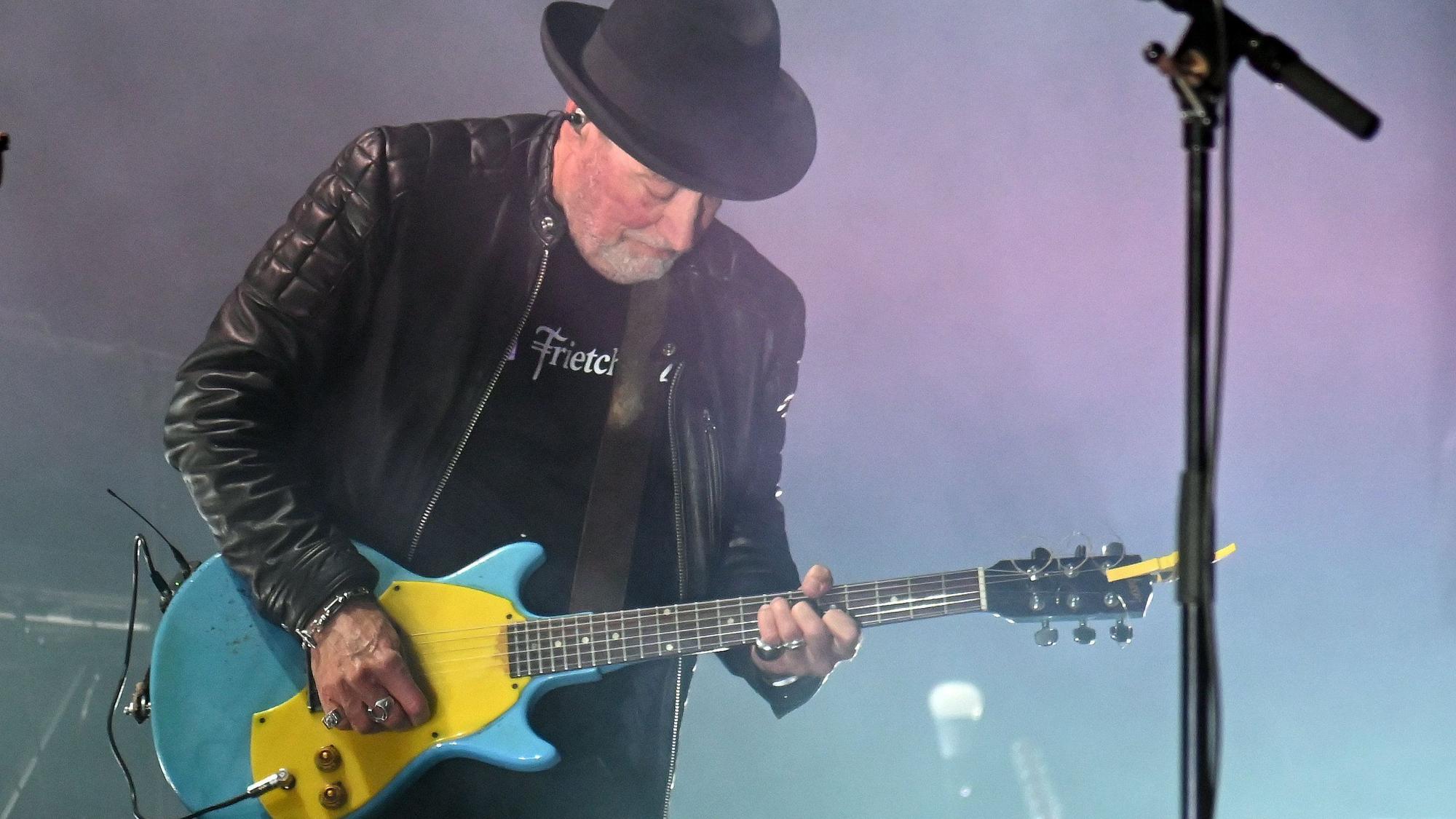 Die britische Rockgruppe Fischer-Z bei ihrem Konzert im Tanzbrunnen.