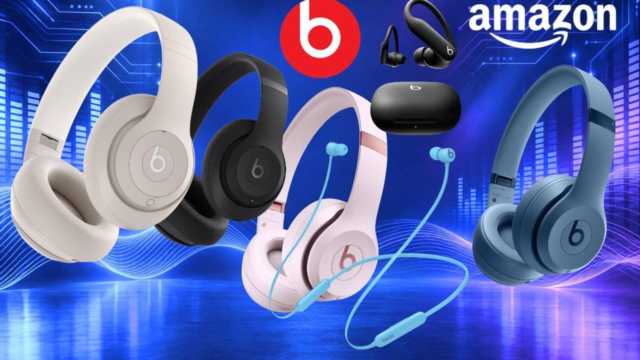 Mehrere Beats-Kopfhörer vor blauem Technik-Hintergrund mit Schallwellen: Studio Pro in Sandbeige und Schwarz, Solo 4 in Rosa und Blau, Powerbeats Pro 2 in Schwarz sowie Flex mit Nackenband in Hellblau, dazu das Beats- und das Amazon-Logo.