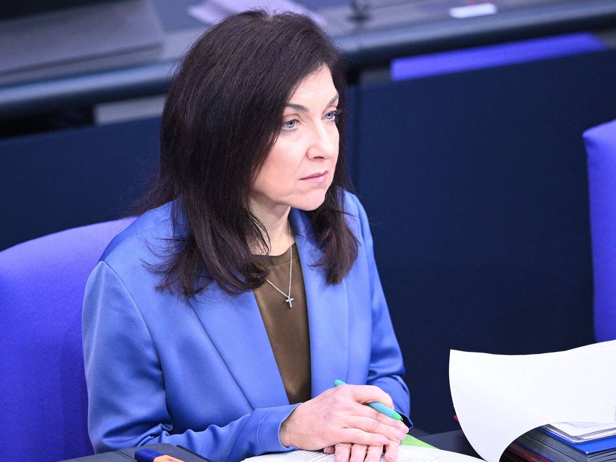 Wirtschaftsministerin Katherina Reiche (CDU) im Bundestag bei der Parlamentsdebatte zur Energieversorgung Deutschlands.