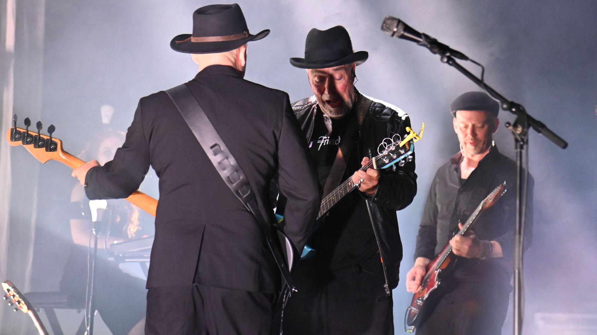 Die britische Rockgruppe Fischer-Z bei ihrem Konzert im Tanzbrunnen.