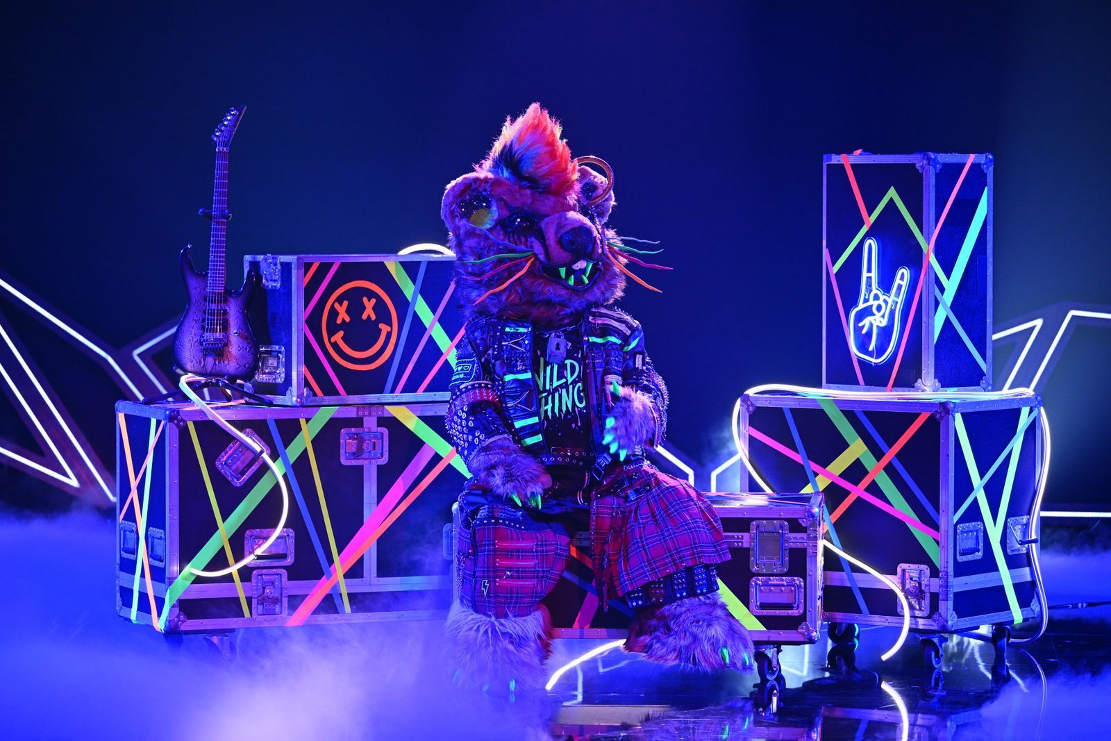 Der Zottel mit Hang zu Nein-Farben brachte mit „Try“ von P!nk die Bühne zum Brodeln und bekam genug Stimmen fürs Finale. (Bild: Joyn/Willi Weber)