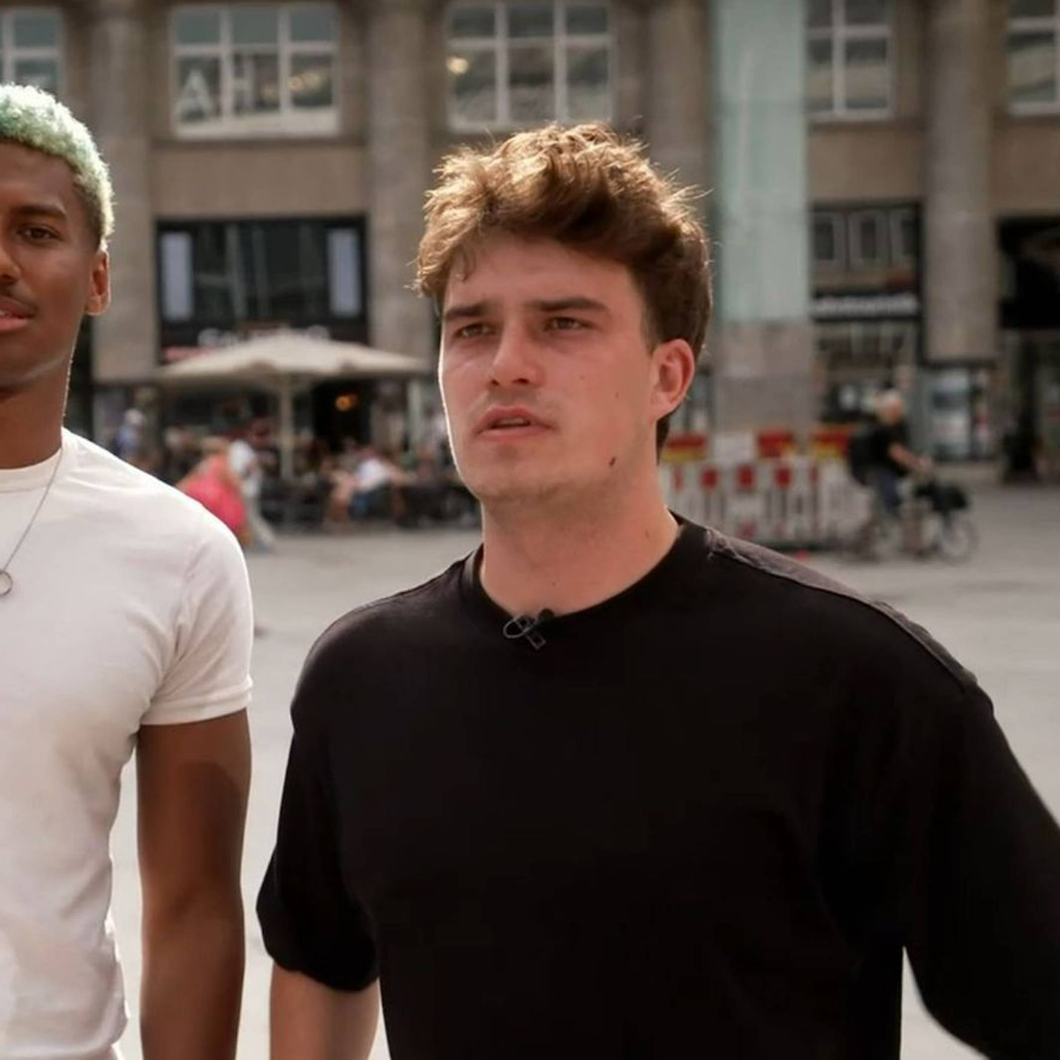 Jeremy Okoth (rechts) und Hannes Kessel haben sich ein Millionenbusiness aufgebaut. (Bild: RTL+)