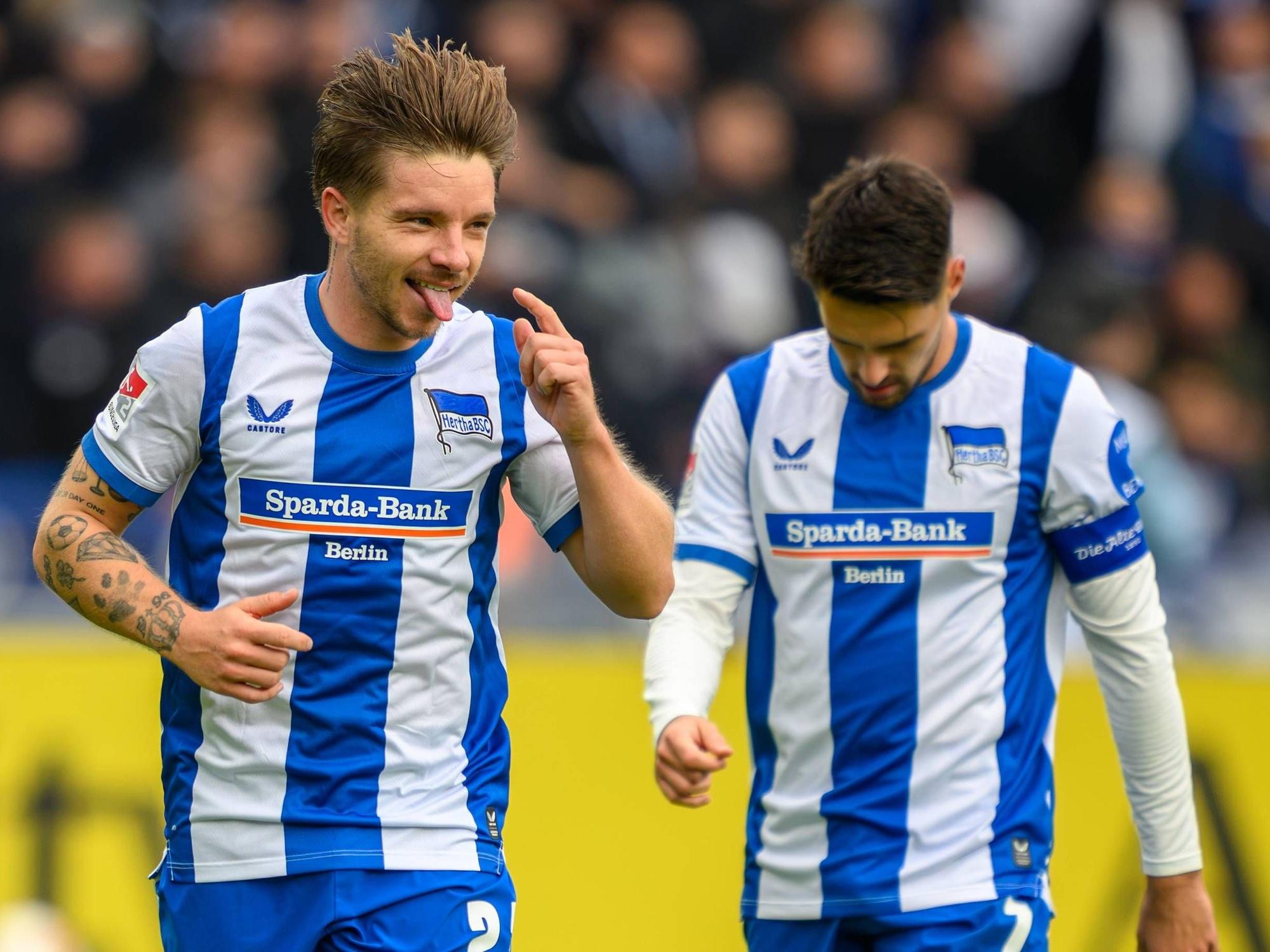 Mads Pedersen bejubelt den Treffer zum 1:0.