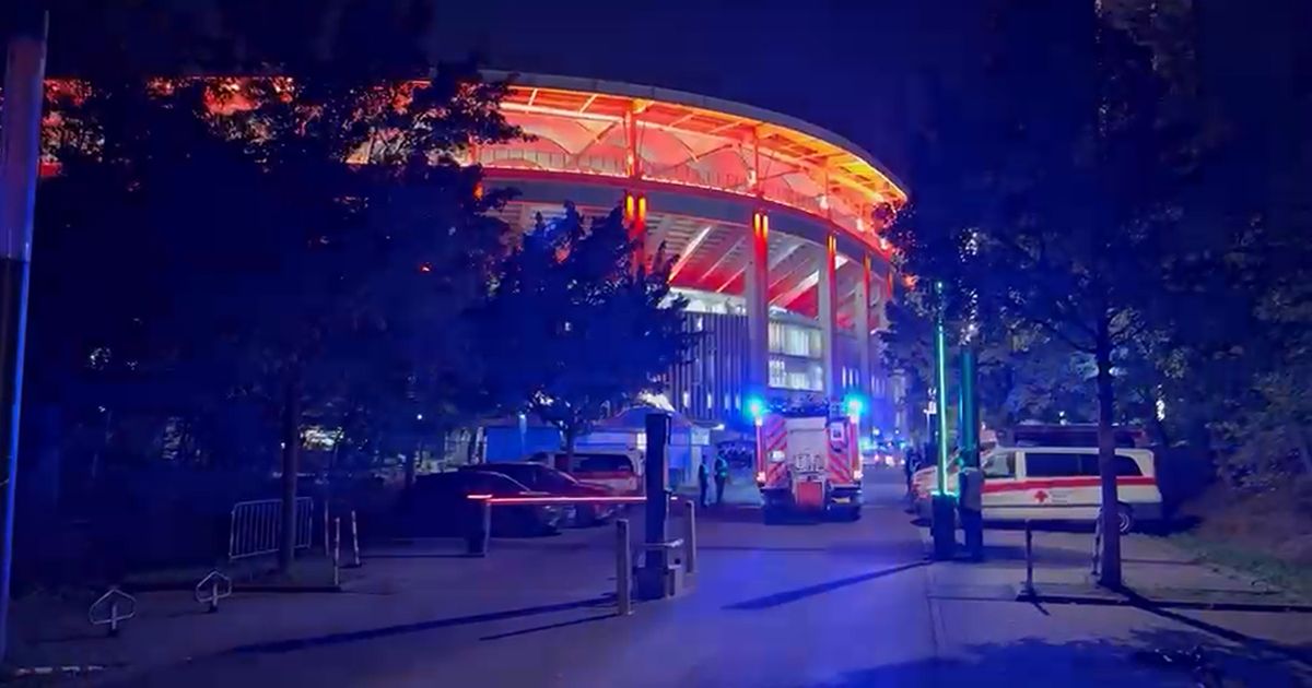 Photo: Express Eintracht Frankfurt Press Conference Abruptly Ended Due to Stadium Fire Alarm After Cologne Match
