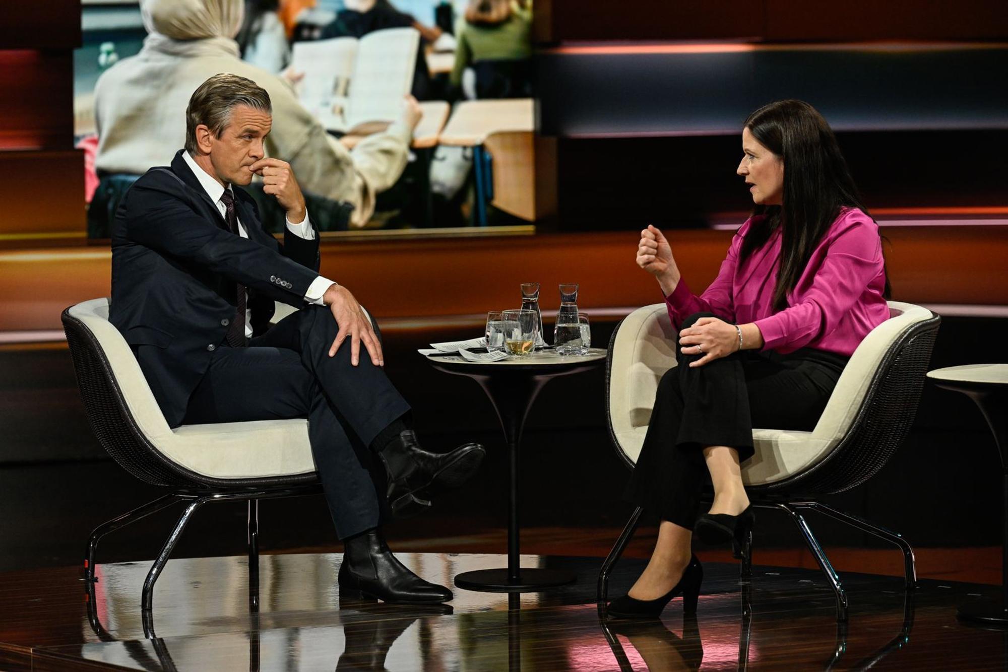 Die Berliner Senatorin Katharina Günther-Wünsch für Bildung machte im Gespräch mit Markus Lanz deutlich, dass viele Jugendliche keine Resilienz mehr hätten. (Bild: ZDF / Markus Hertrich)