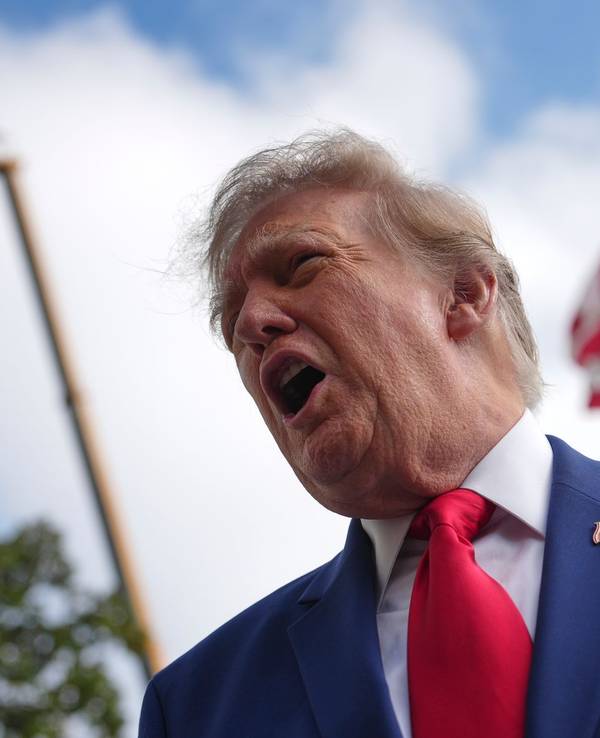 US-Präsident Trump redet.