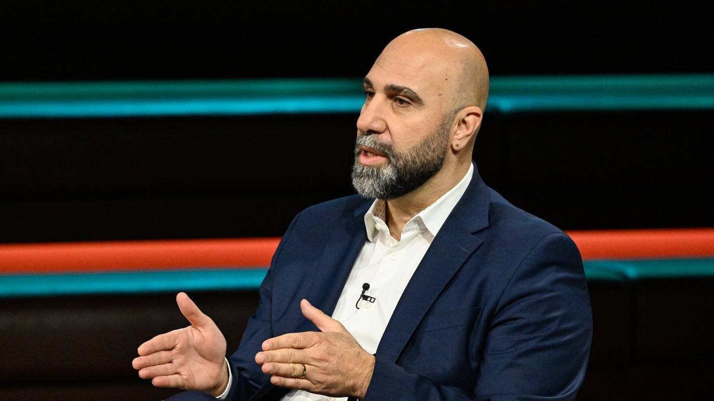 Extremismusforscher Ahmad Mansour sah bei „Markus Lanz“ große Gefahren im Bereich der sozialen Medien. (Bild: ZDF / Markus Hertrich)