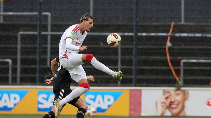 Malek El Mala gegen Bergisch Gladbach.
