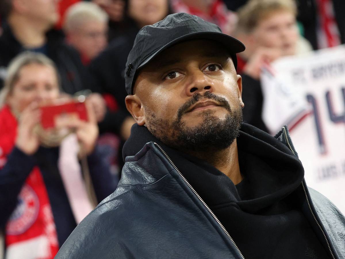 Bayern-Trainer Vincent Kompany beim Spiel gegen RB Leipzig