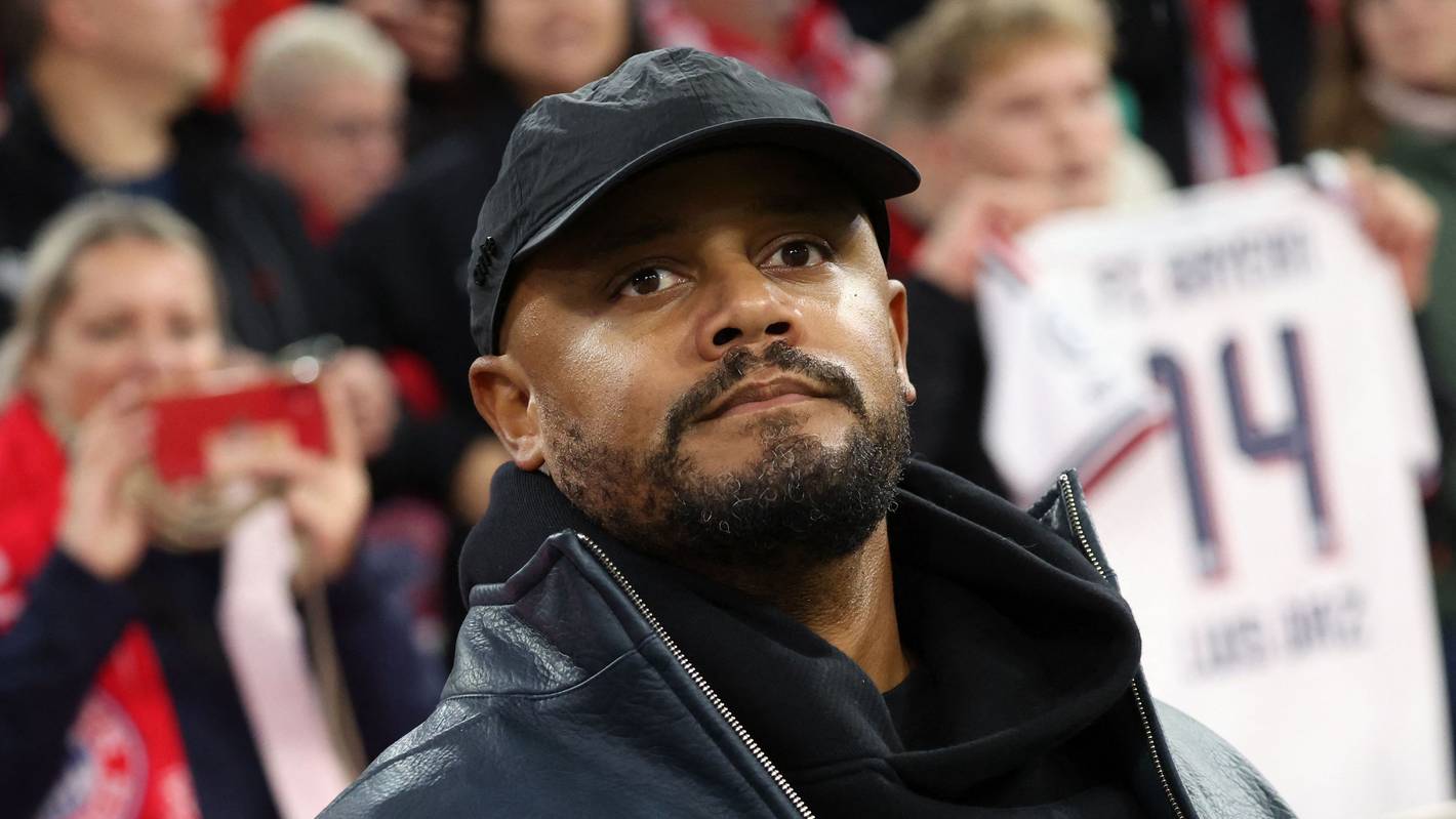Bayern-Trainer Vincent Kompany beim Spiel gegen RB Leipzig