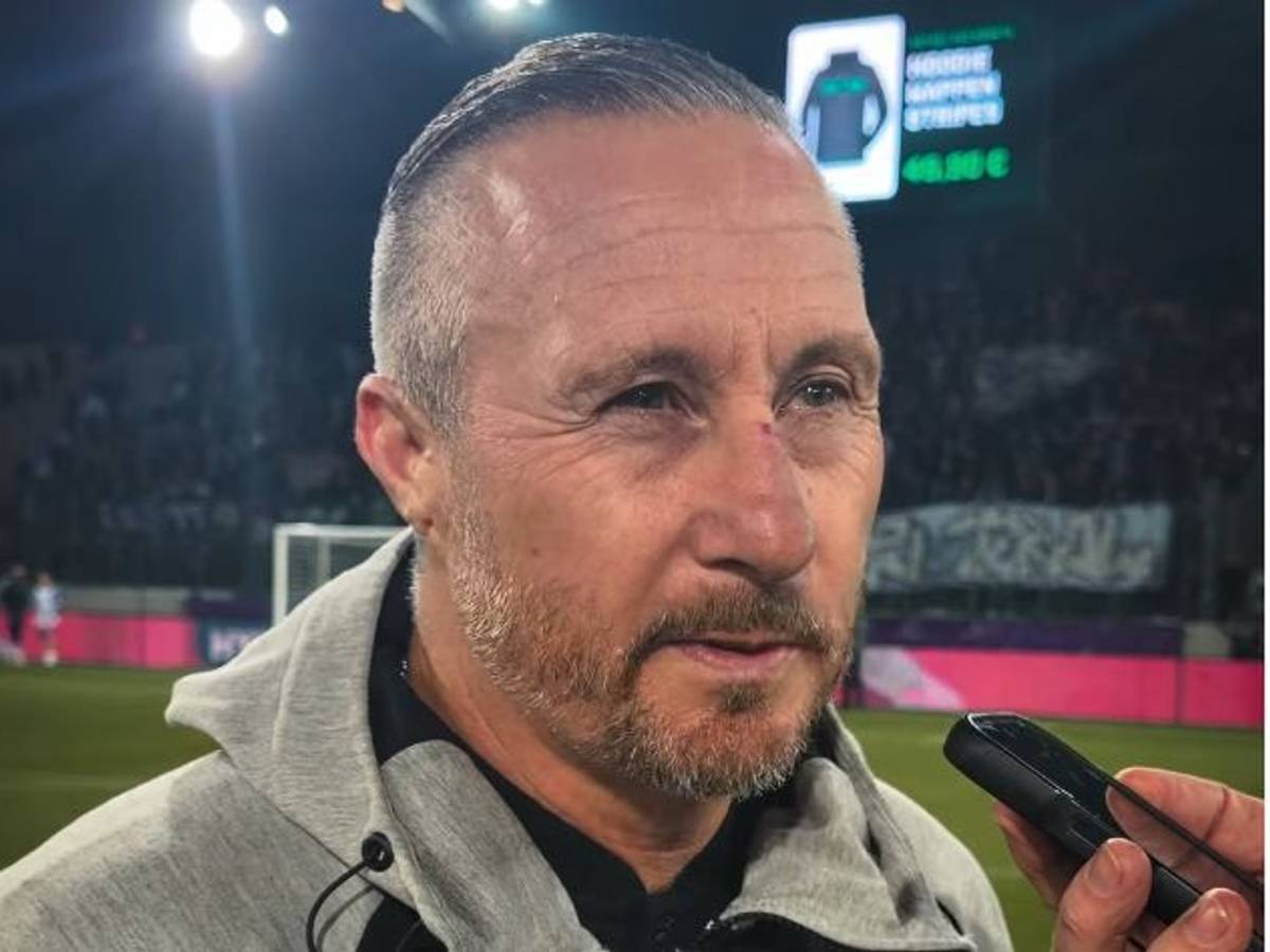 Christian Schaider mit blutiger Nase im Interview.