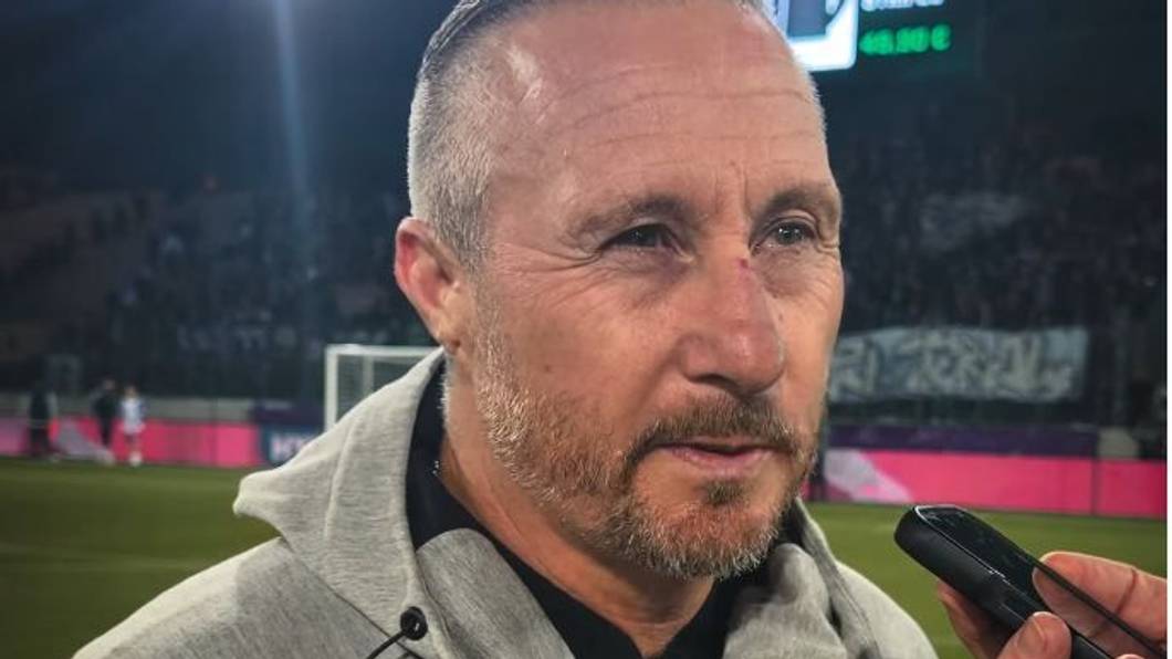 Christian Schaider mit blutiger Nase im Interview.