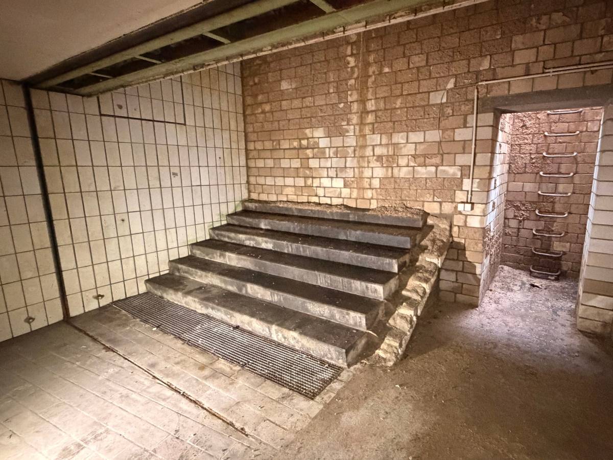 Treppe einer ehemaligen Unterführung