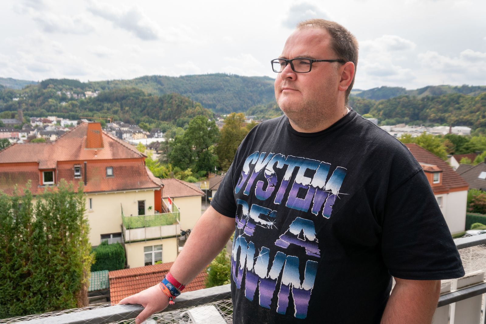 Nils (34) wurde als Jugendlicher gemobbt. Mit den Folgen kämpft er noch heute. (Bild: ZDF und Farah M'haimdat)