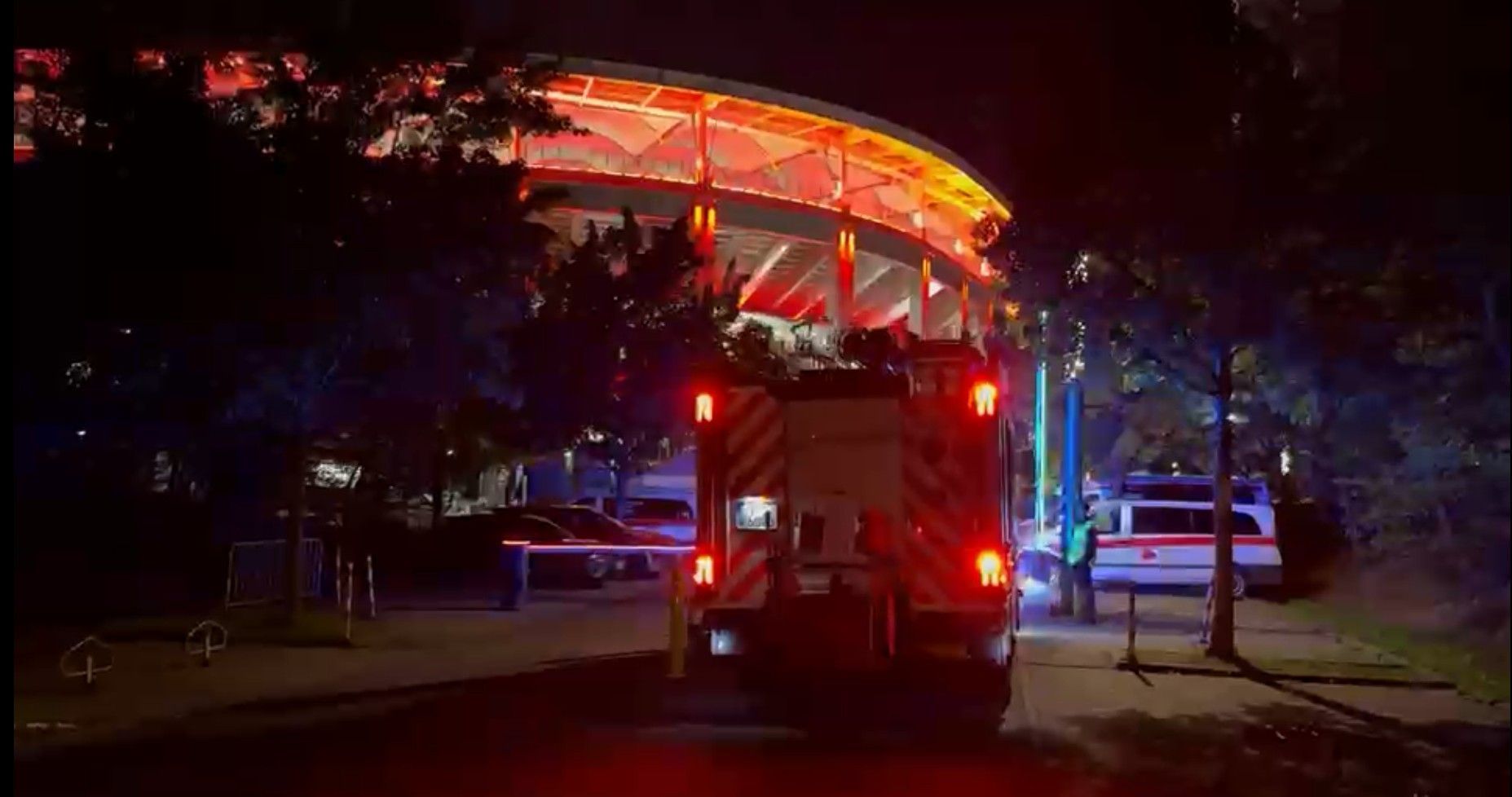 Die Feuerwehr rückte nach dem Spiel im Deutsche Bank Park aus; ein Evakuierungsalarm war plötzlich losgegangen.