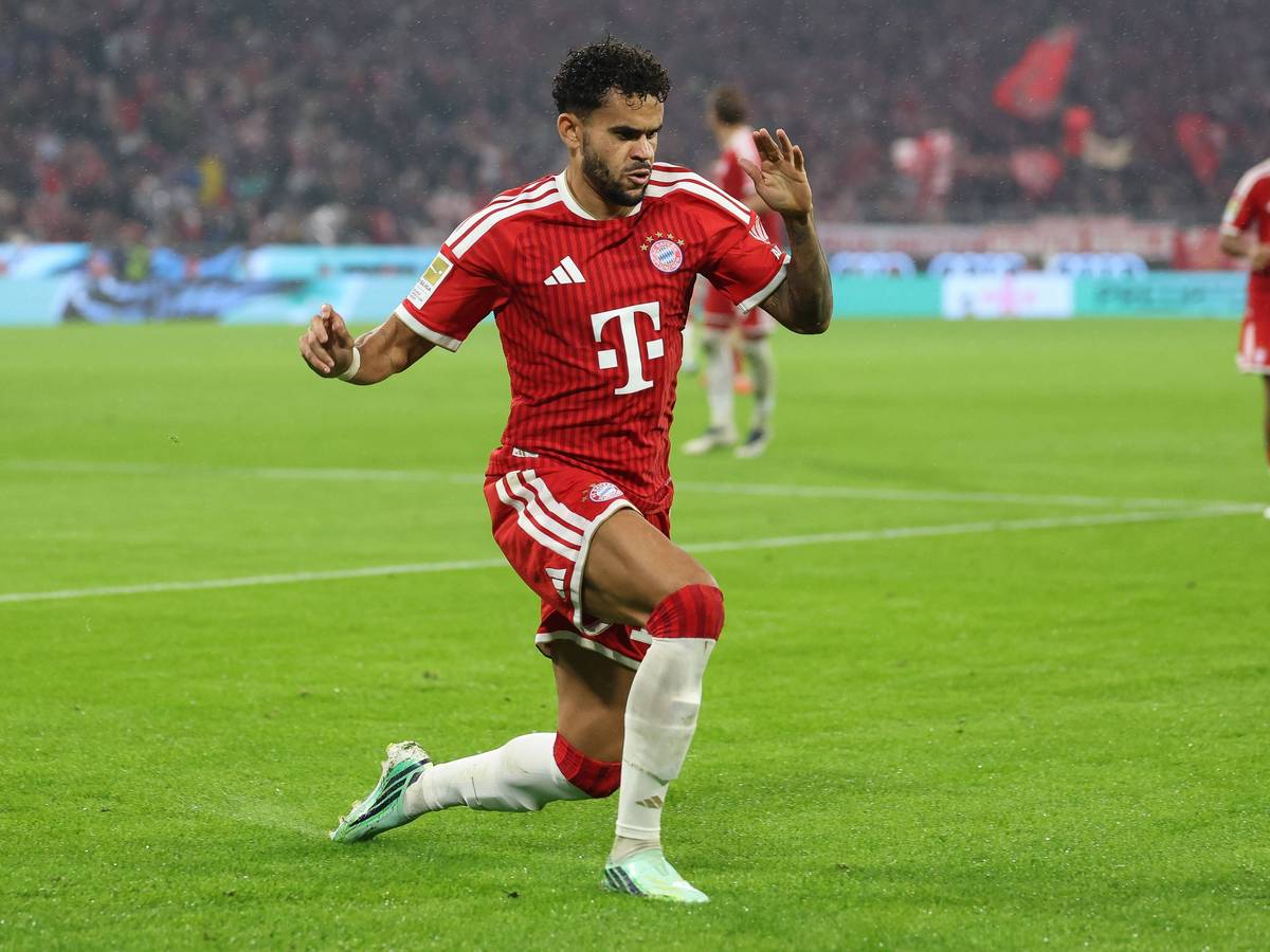Bayerns Luis Diaz jubelt nach einem Treffer.