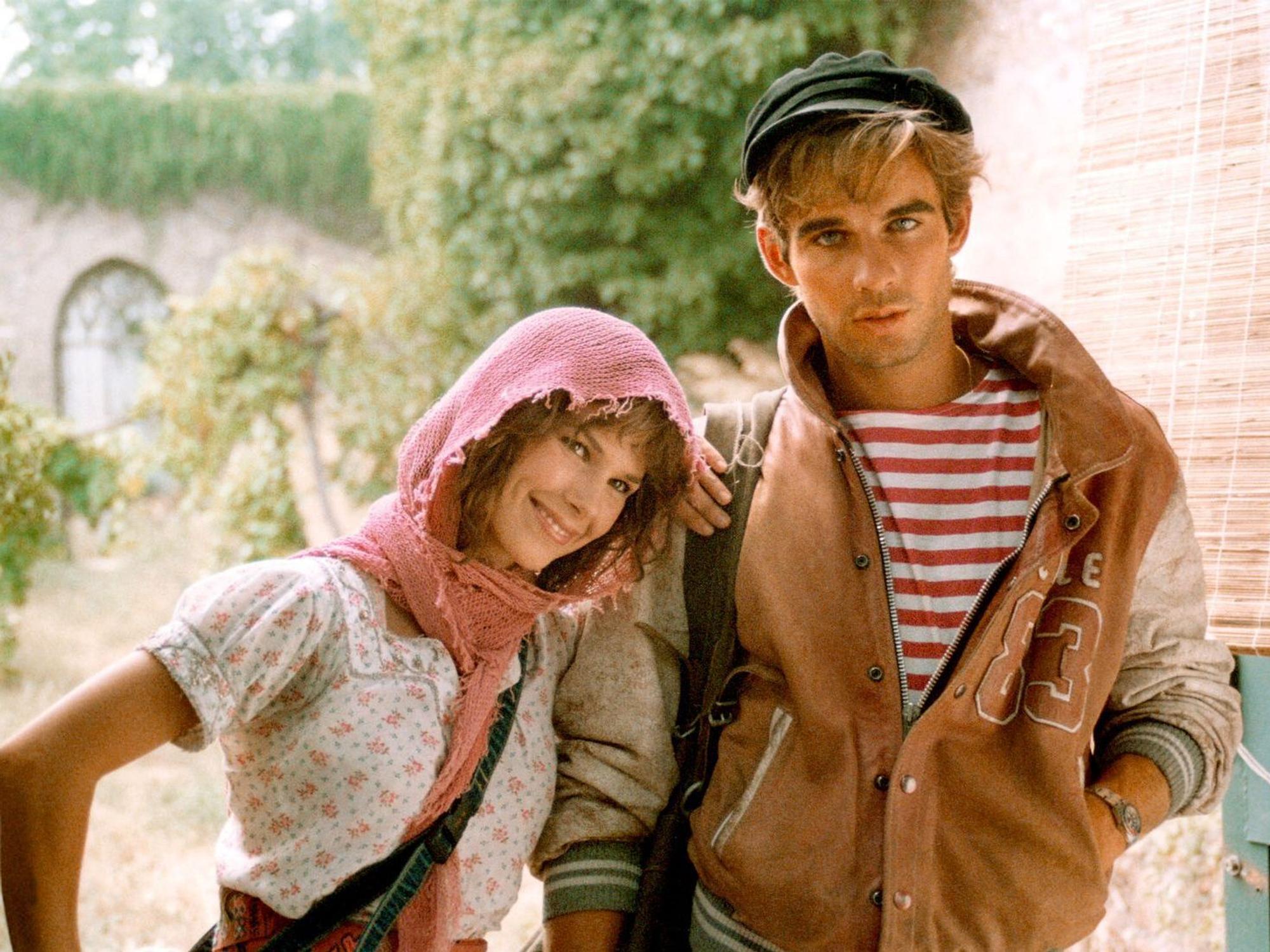 Eines der schönsten Märchen der 80er-Jahre: In „Cinderella 80“ (Samstag, 17. Oktober, 20.15 Uhr, MDR) spielten Bonnie Bianco und Pierre Cosso die Hauptrollen. (Bild: MDR/Drefa)