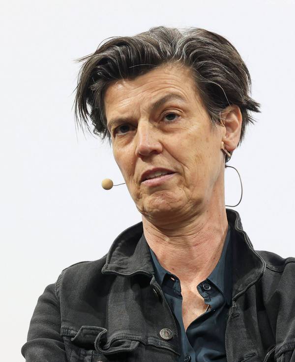 Bei der lit.Cologne Spezial sprach Carolin Emcke über ihr neues Buch „Was zählt ein Mensch?“. Das Foto zeigt die Autorin im Mai bei der Digitalmesse Re:publica in Berlin.