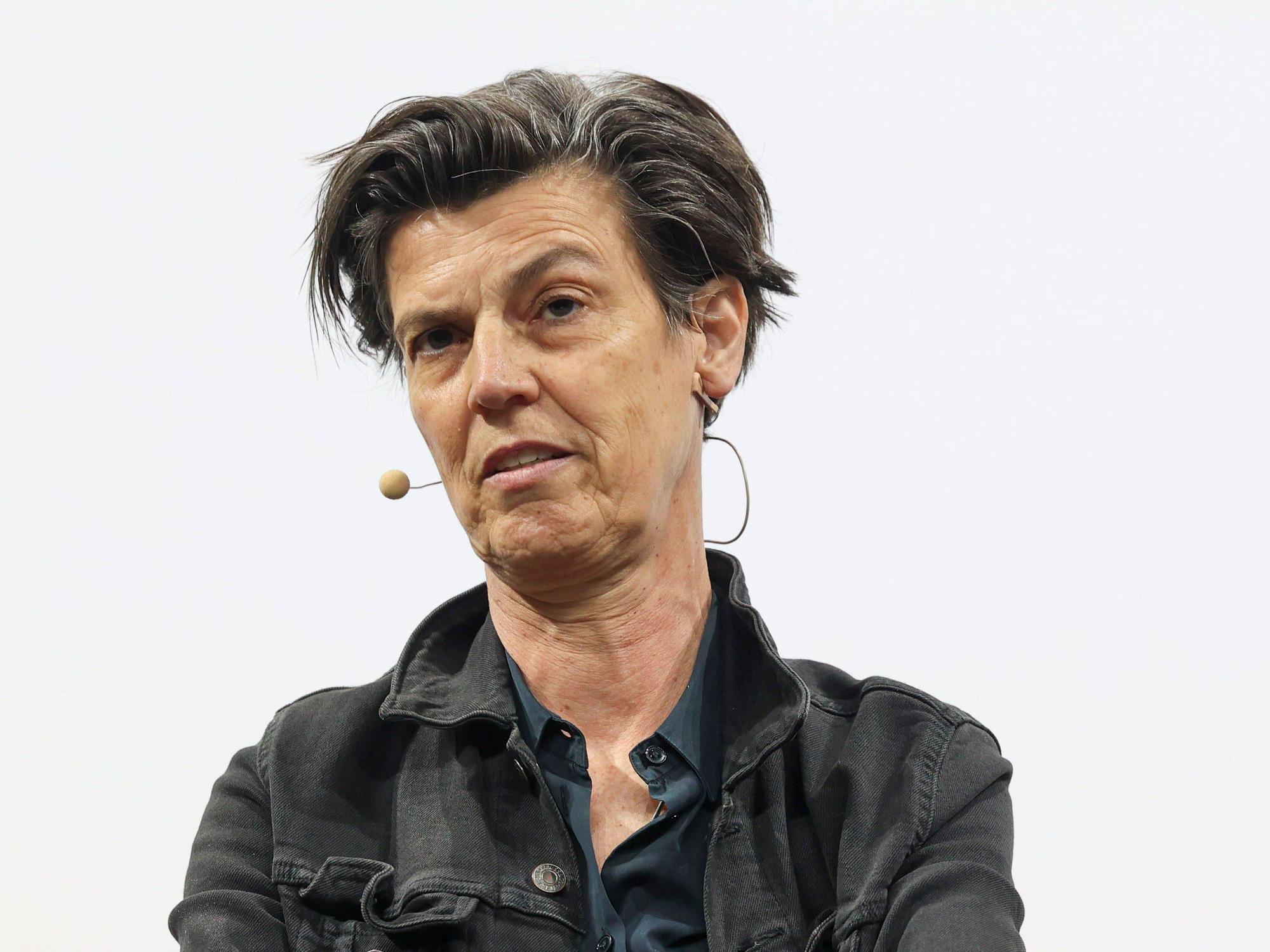 Bei der lit.Cologne Spezial sprach Carolin Emcke über ihr neues Buch „Was zählt ein Mensch?“. Das Foto zeigt die Autorin im Mai bei der Digitalmesse Re:publica in Berlin.