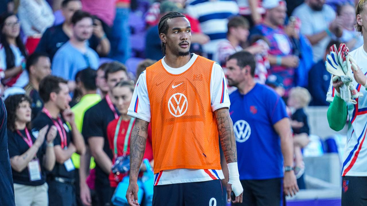 Damion Downs im Ersatzspieler-Leibchen.