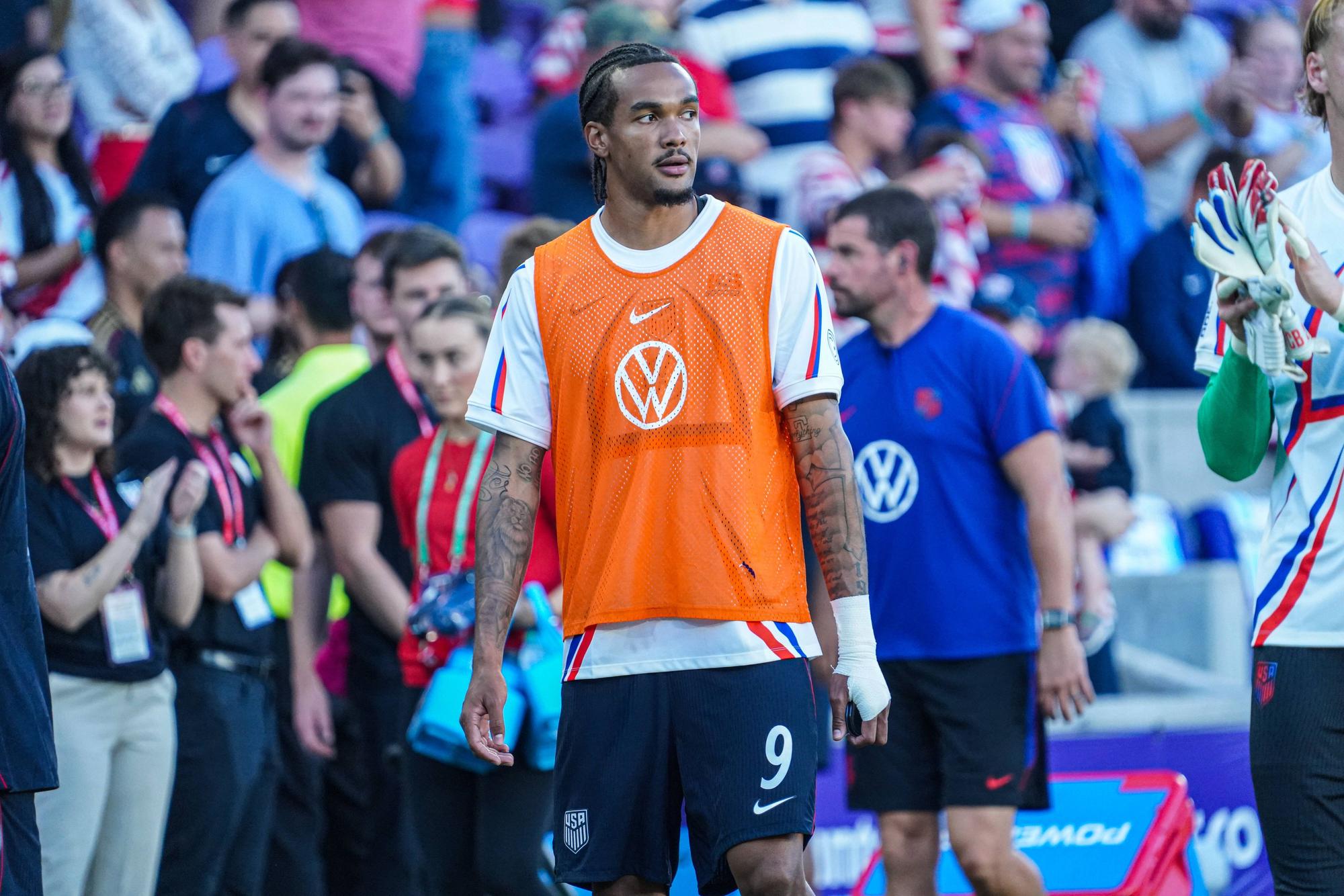 Damion Downs im Ersatzspieler-Leibchen.