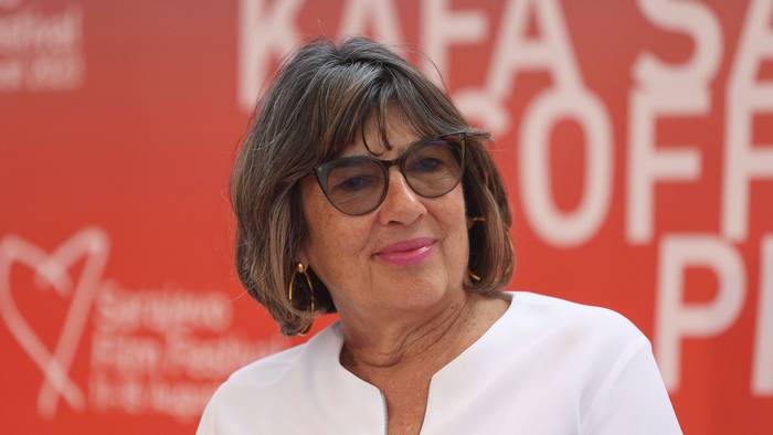 Christiane Amanpour bei einer Podiumsdiskussion.