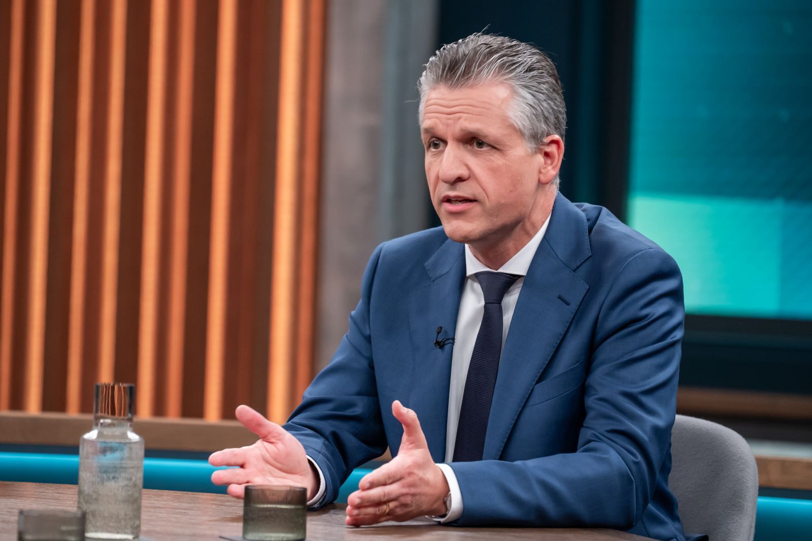 CDU-Fraktionschef Thorsten Frei hielt sich mit Attacken gegen den Koalitionspartner SPD zurück. (Bild: ARD/Thomas Ernst)