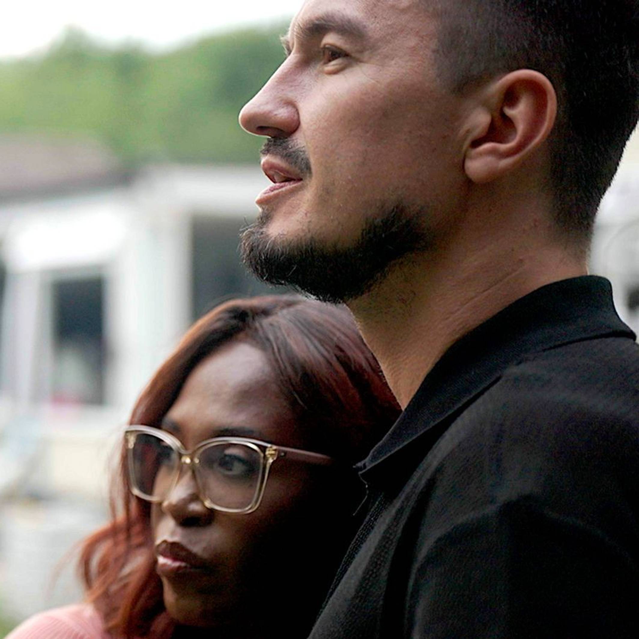 Motsi Mabuse und Ehemann Evgenij Voznyuk: In der ARD-Serie „Motsi & Oti - Meet the Mabuses“ gibt die Familie Einblicke in ihr Leben. (Bild: WDR/ ITV Studios Germany)