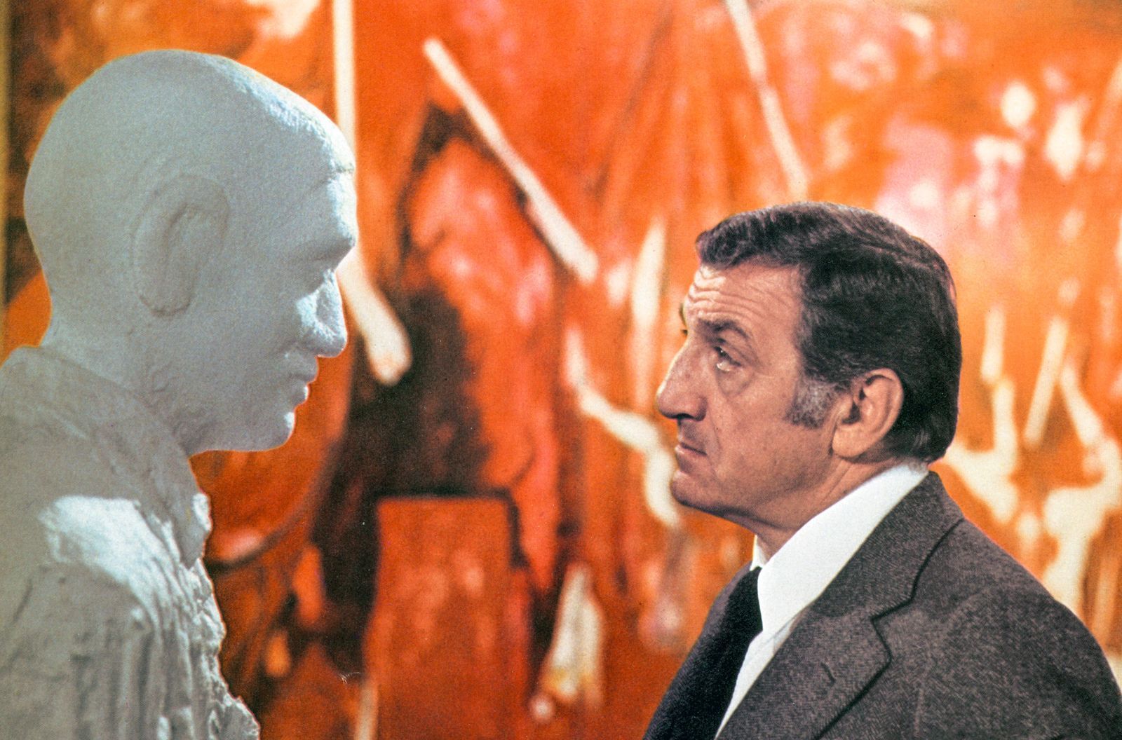 Inspektor Rogas (Lino Ventura) findet bei seinen Vorgesetzten wenig Unterstützung, als er eine spektakuläre Mordserie untersucht.  (Bild: ARTE / Sergio Strizzi)