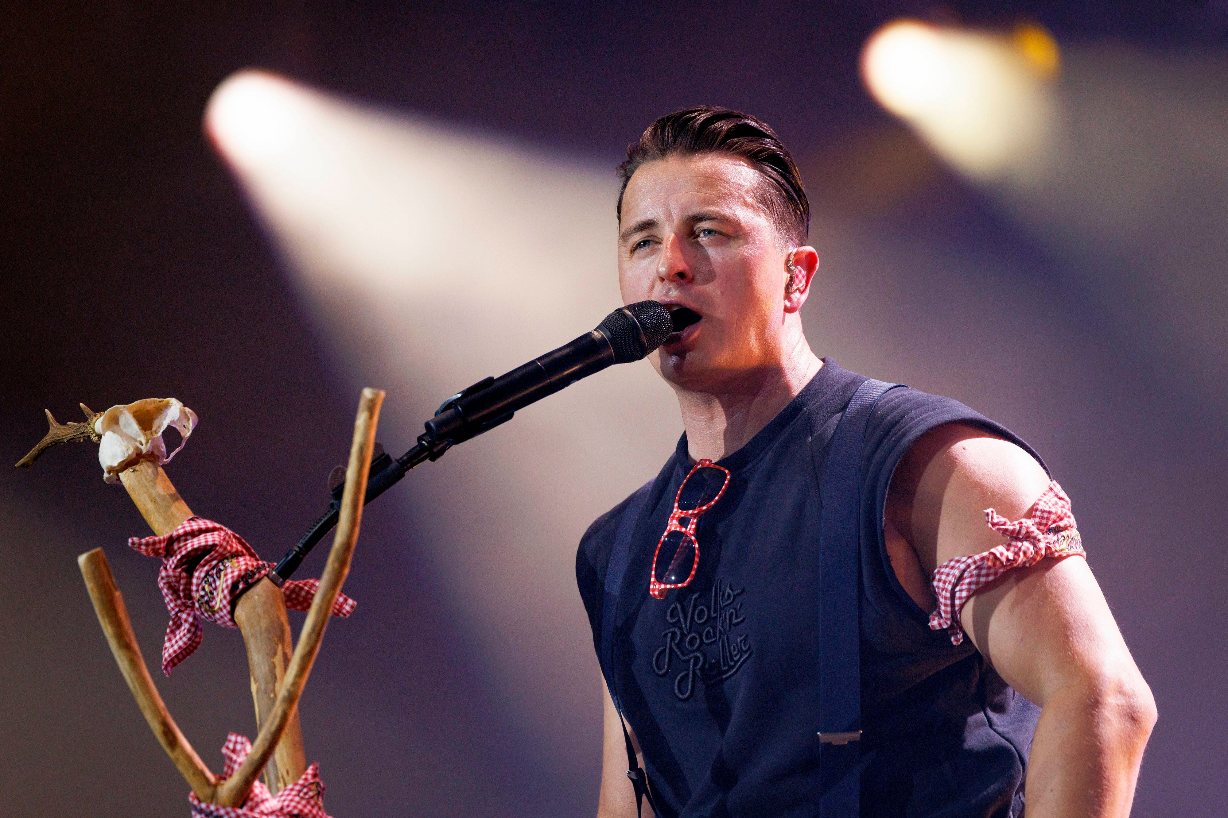 Sänger Andreas Gabalier live bei einem Konzert