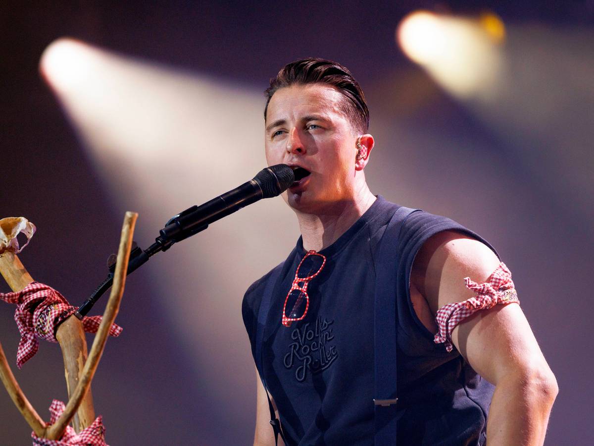 Sänger Andreas Gabalier live bei einem Konzert