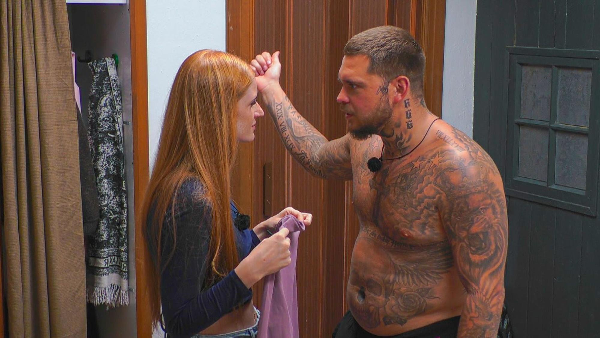 Nico (links) macht Laura mal wieder zur Schnecke. (Bild: RTL)